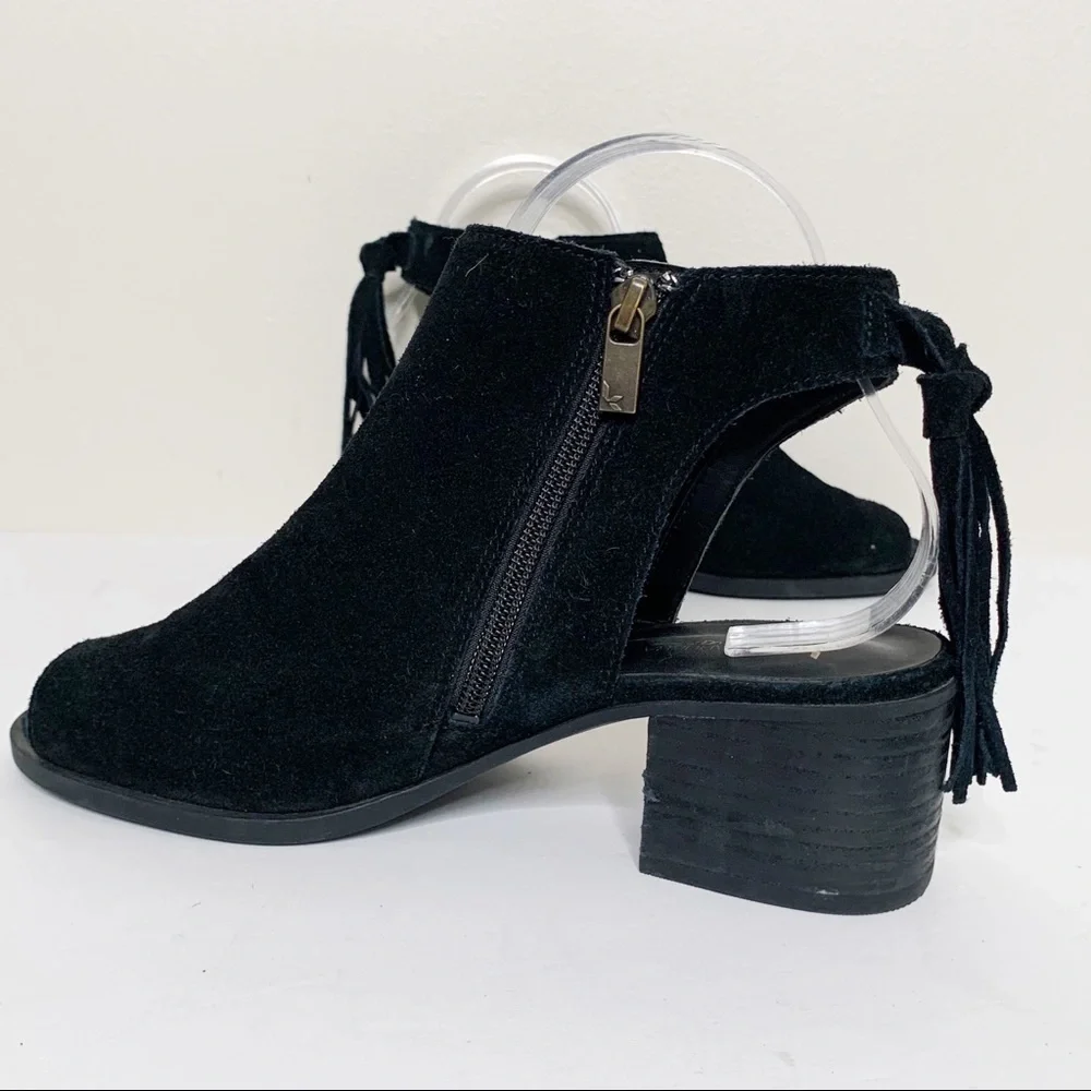 Koolaburra by Ugg Lens Tassle Black Suede Bootie - Picture 7 of 9
